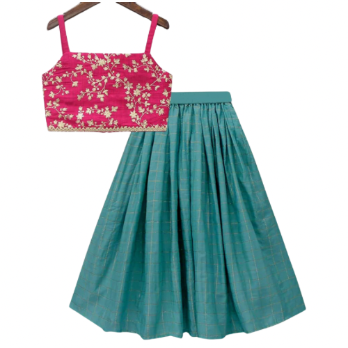 This festive season, dress your little princess in our Pink Girls Ethnic Lehenga.