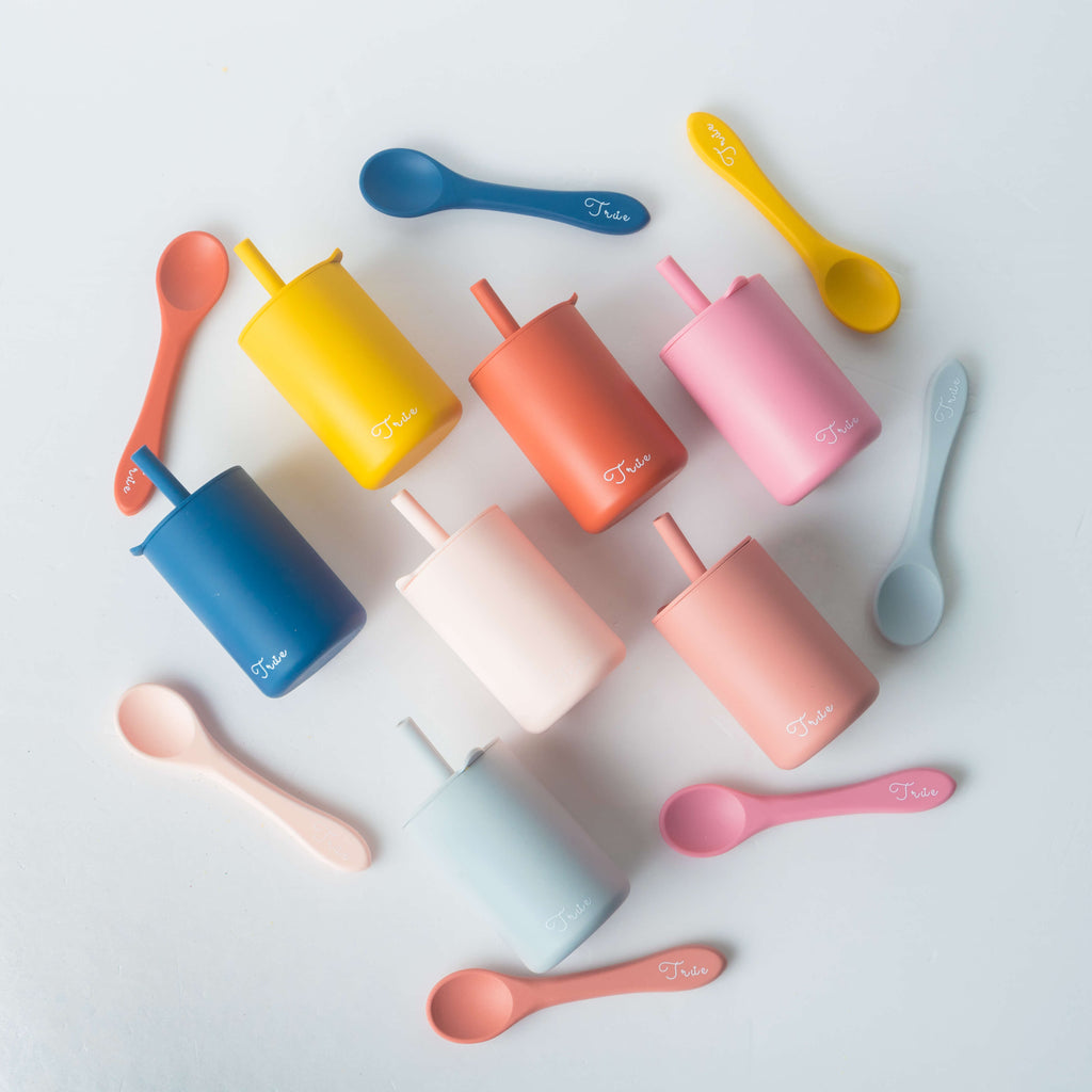 True silicone straw cup in a range of seven different colors.
