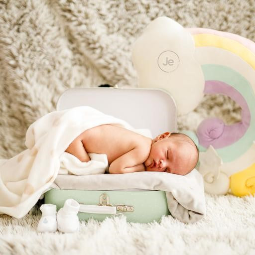 9 Tips & Tricks for Photographing Babies